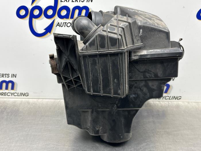 Begagnade Luftfilterhus Mazda 5 (CR19) 1.8i 16V Pris € 35,00 Marginaltabell erbjuds av Gebr Opdam B.V.