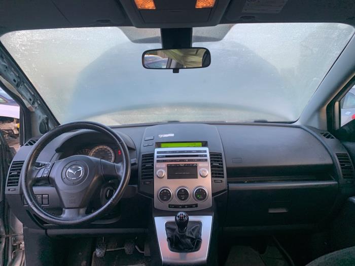 Gebrauchte Handschuhfach Mazda 5 (CR19) 2.0i 16V Preis auf Anfrage angeboten von Gebr Opdam B.V.