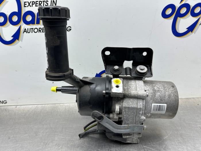 Usagé Pompe de direction Peugeot Partner (GC/GF/GG/GJ/GK) 1.6 BlueHDI 75 Prix € 250,00 Règlement à la marge proposé par Gebr Opdam B.V.