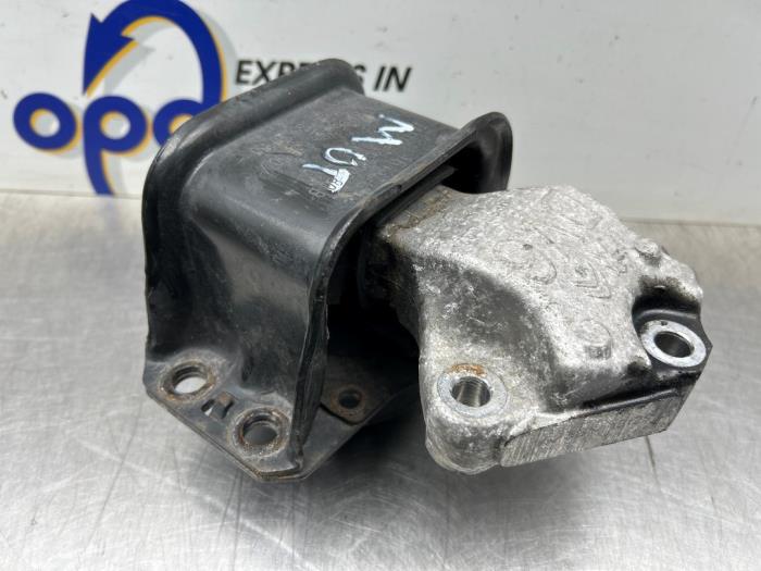 Used Engine mount Peugeot Partner (GC/GF/GG/GJ/GK) 1.6 BlueHDI 75 Price € 40,00 Margin scheme offered by Gebr Opdam B.V.