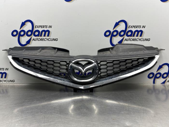 Używane Grill Mazda 5 (CR19) 1.8i 16V Cena € 40,00 Procedura marży oferowane przez Gebr Opdam B.V.