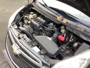 Motor van een Chevrolet Spark (M300) 1.0 16V 2011