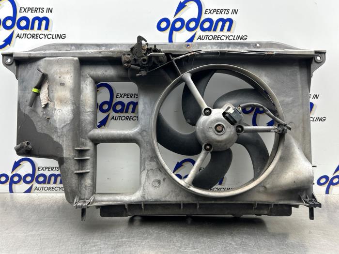 Begagnade Front Peugeot 206 (2A/C/H/J/S) 1.4 XR,XS,XT,Gentry Pris € 50,00 Marginaltabell erbjuds av Gebr Opdam B.V.