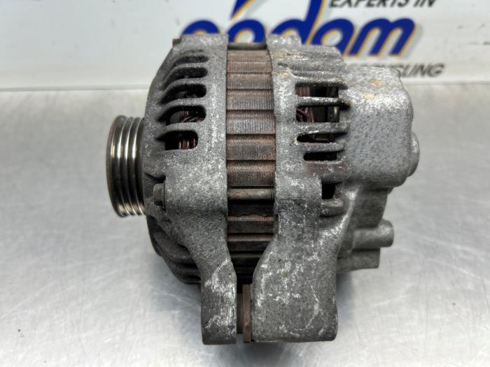 Dynamo van een Suzuki Wagon-R+ (RB) 1.3 16V 2001