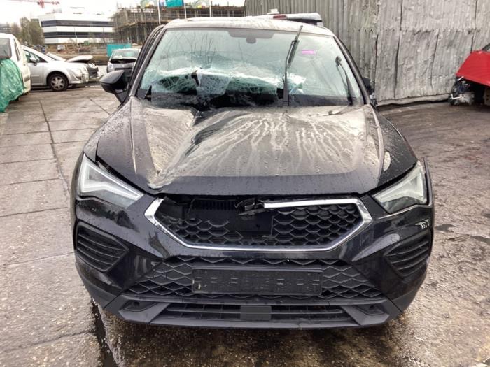 Używane Zderzak przedni Seat Ateca (5FPX) 1.0 TSI 12V Cena na żądanie oferowane przez Gebr Opdam B.V.