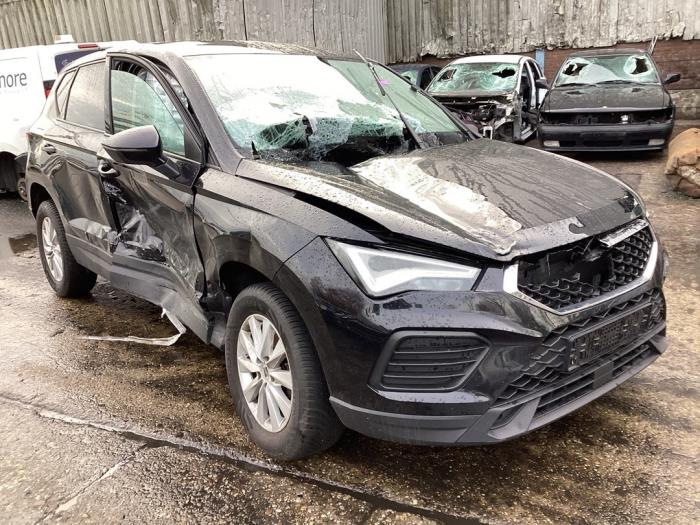 Używane Reflektor prawy Seat Ateca (5FPX) 1.0 TSI 12V Cena € 750,00 Procedura marży oferowane przez Gebr Opdam B.V.