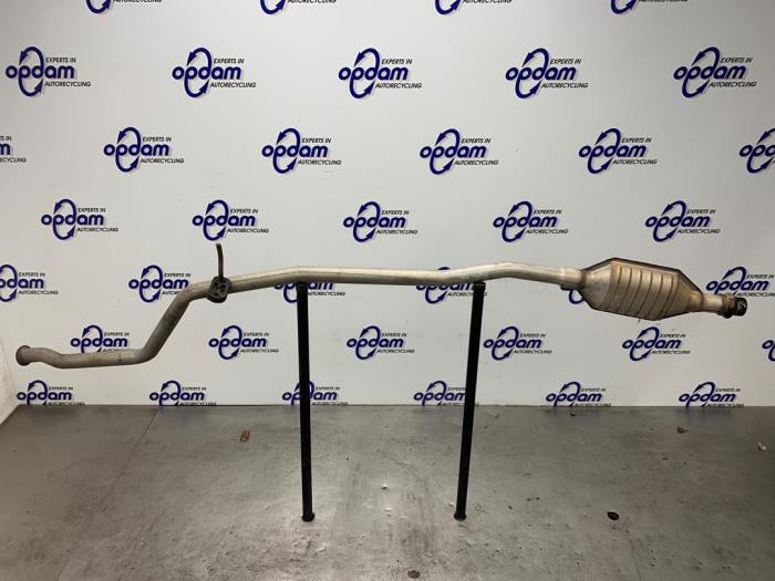 Gebrauchte Auspuff Mitteldämpfer Peugeot 206 (2A/C/H/J/S) 1.4 XR,XS,XT,Gentry Preis € 35,00 Margenregelung angeboten von Gebr Opdam B.V.