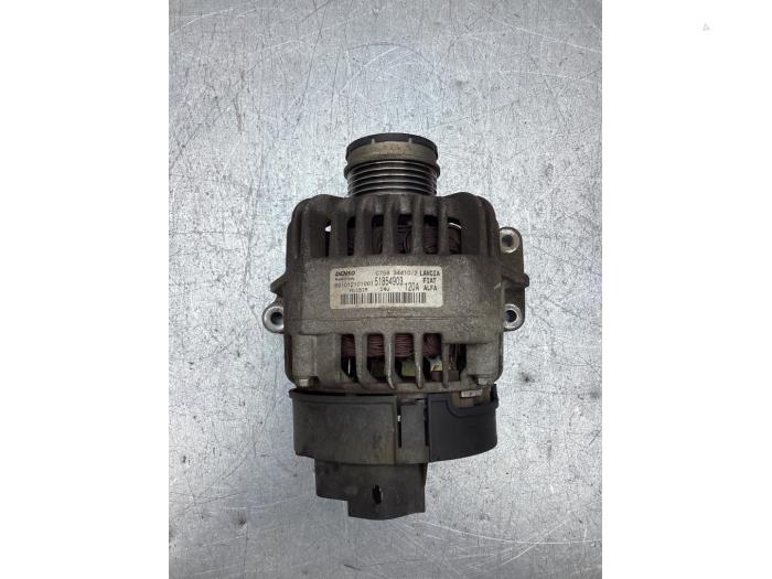 Begagnade Dynamo Fiat 500 (312) 0.9 TwinAir 85 Pris € 50,00 Marginaltabell erbjuds av Gebr Opdam B.V.