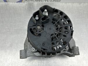 Dynamo van een Fiat Bravo (198A) 1.4 MultiAir 16V 2011