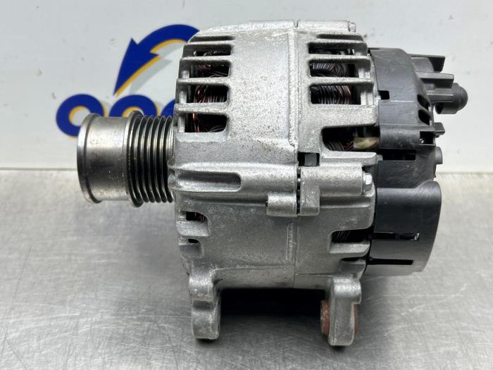 Begagnade Dynamo Skoda Octavia Combi (5EAC) 1.0 TSI 12V Pris € 100,00 Marginaltabell erbjuds av Gebr Opdam B.V.