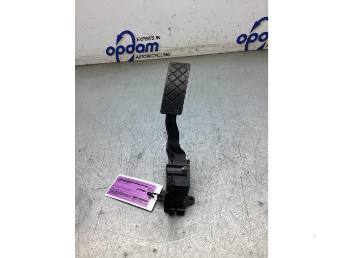 Begagnade Gaspedalsensor Volkswagen Polo V (6R) 1.0 TSI 12V BlueMotion Pris € 40,00 Marginaltabell erbjuds av Gebr Opdam B.V.