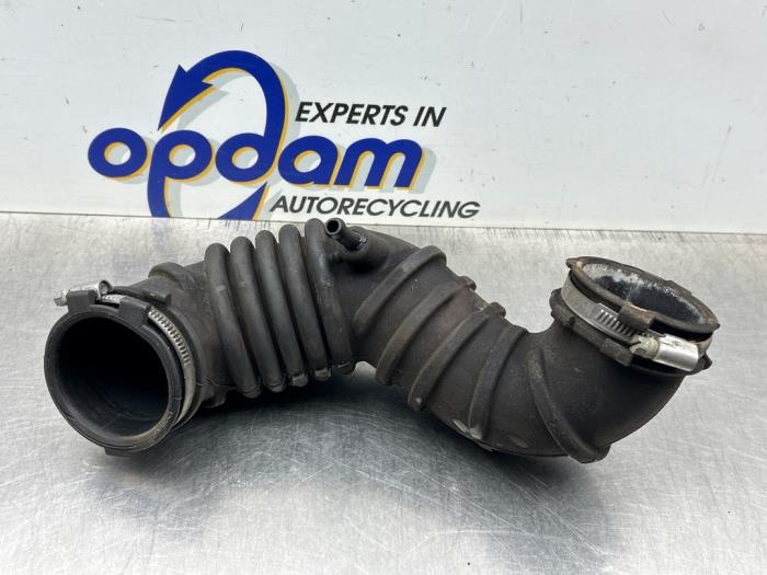 Begagnade Luftintagsslang Mitsubishi Colt (Z2/Z3) 1.3 16V Pris € 25,00 Marginaltabell erbjuds av Gebr Opdam B.V.