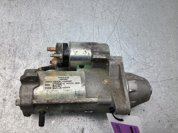 Begagnade Startmotor Volvo XC40 (XZ) 1.5 T5 Plug-in Hybrid 16V Pris € 100,00 Marginaltabell erbjuds av Gebr Opdam B.V.