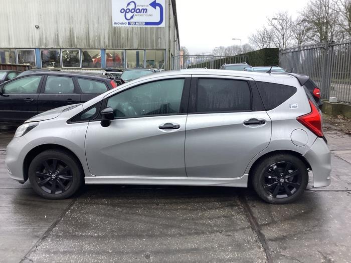 Używane Próg lewy Nissan Note (E12) 1.2 68 Cena na żądanie oferowane przez Gebr Opdam B.V.