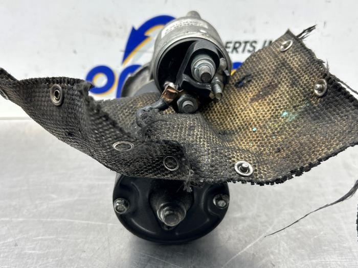Starter from a Volkswagen Touareg (7LA/7L6) 2.5 TDI R5 2006