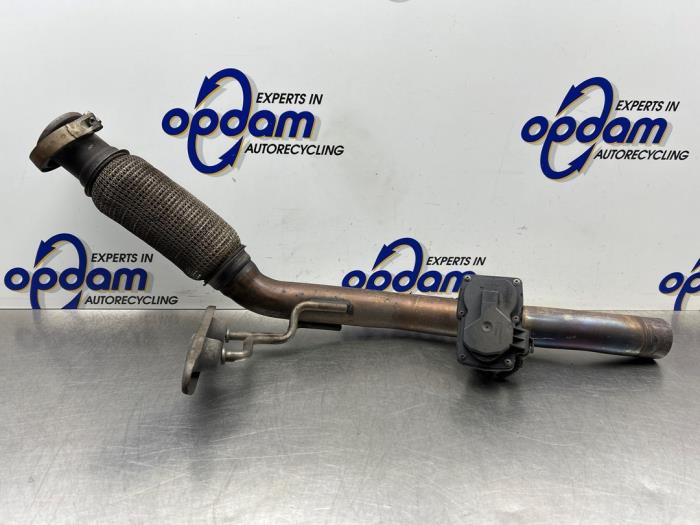 Usagé Tube échappement avant Volkswagen Golf VII (AUA) 1.6 TDI 16V Prix € 50,00 Règlement à la marge proposé par Gebr Opdam B.V.