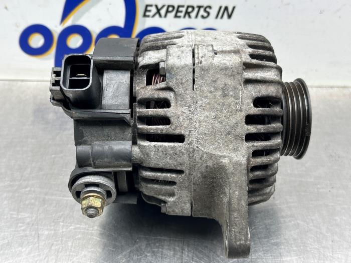 Begagnade Dynamo Nissan Micra (K12) 1.2 16V Pris € 50,00 Marginaltabell erbjuds av Gebr Opdam B.V.