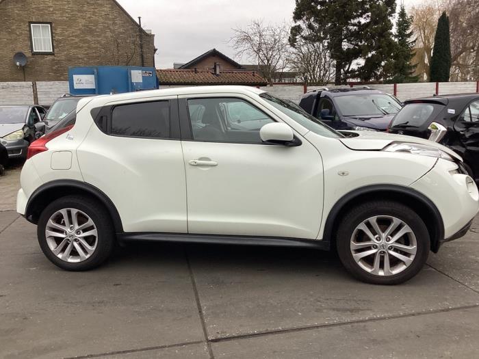 Używane Próg prawy Nissan Juke (F15) 1.6 16V Cena na żądanie oferowane przez Gebr Opdam B.V.