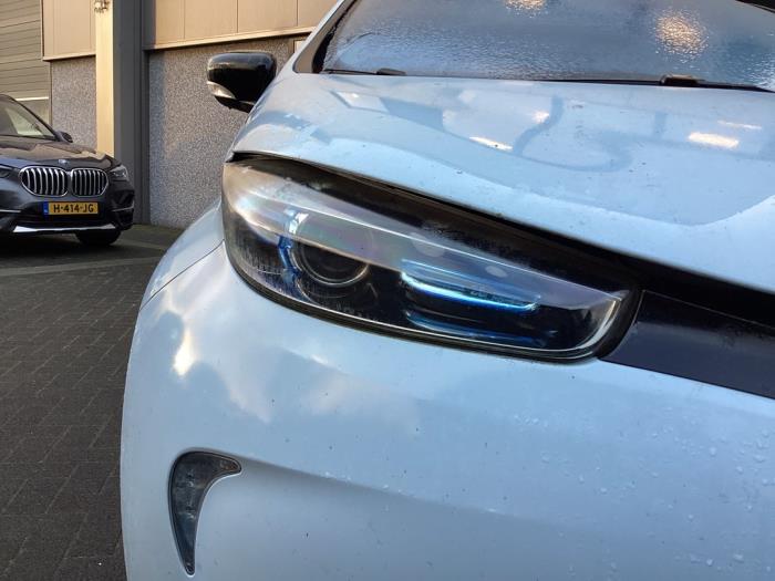 Używane Reflektor prawy Renault Zoé (AG) 46kW Cena € 350,00 Procedura marży oferowane przez Gebr Opdam B.V.