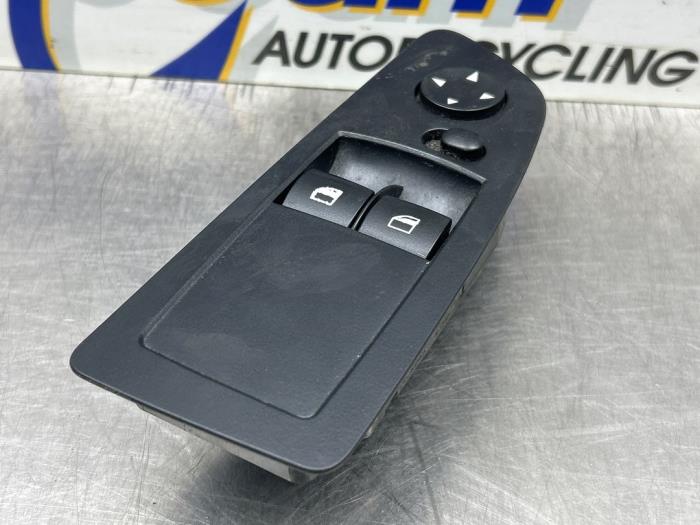Usados Interruptor de ventanilla eléctrica BMW 1 serie (E87/87N) 116i 1.6 16V Precio € 50,00 Norma de margen ofrecido por Gebr Opdam B.V.
