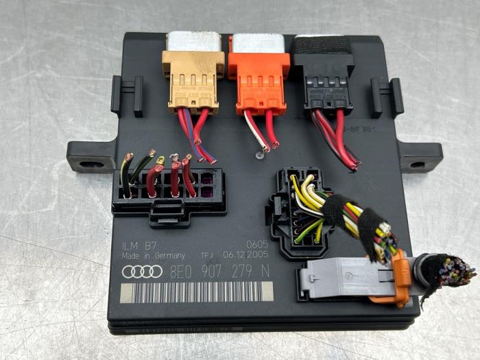 Used Body control computer Audi A4 Cabrio (B7) 2.0 TFSI 20V Price € 100,00 Margin scheme offered by Gebr Opdam B.V.