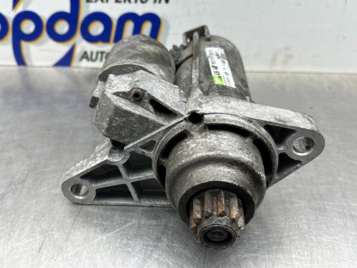 Usagé Démarreur Volkswagen Polo IV (9N1/2/3) 1.4 16V Prix € 20,00 Règlement à la marge proposé par Gebr Opdam B.V.