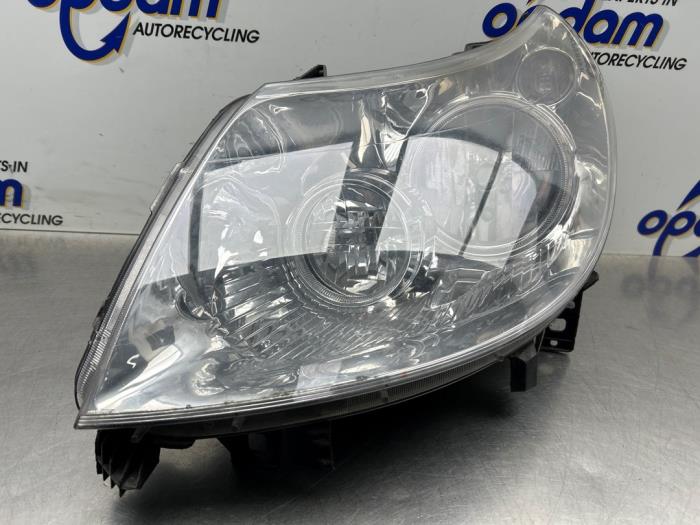 Używane Reflektor lewy Citroen Jumper (U9) 3.0 HDi 180 Euro 5 Cena € 100,00 Procedura marży oferowane przez Gebr Opdam B.V.