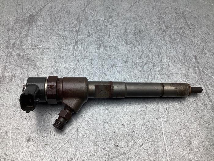 Usagé Injecteurs Peugeot Bipper (AA) 1.3 HDI Prix € 100,00 Règlement à la marge proposé par Gebr Opdam B.V.