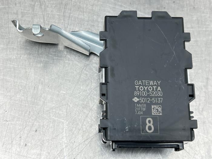 Begagnade Gateway-modul Toyota Yaris III (P13) 1.5 16V Hybrid Pris € 45,00 Marginaltabell erbjuds av Gebr Opdam B.V.