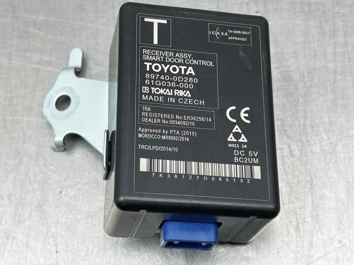 Używane Modul centralnego zamka Toyota Yaris III (P13) 1.5 16V Hybrid Cena € 40,00 Procedura marży oferowane przez Gebr Opdam B.V.