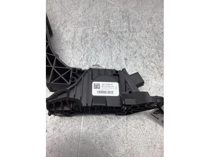 Gaspedalposition Sensor van een Ford Focus 4 Wagon 1.0 Ti-VCT EcoBoost 12V 125 2019