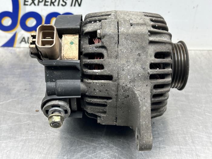 Begagnade Dynamo Nissan Micra (K12) 1.2 16V Pris € 45,00 Marginaltabell erbjuds av Gebr Opdam B.V.