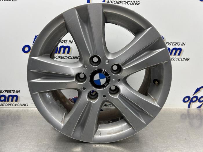 Używane Obrecz BMW 1 serie (E87/87N) 116i 1.6 16V Cena € 100,00 Procedura marży oferowane przez Gebr Opdam B.V.