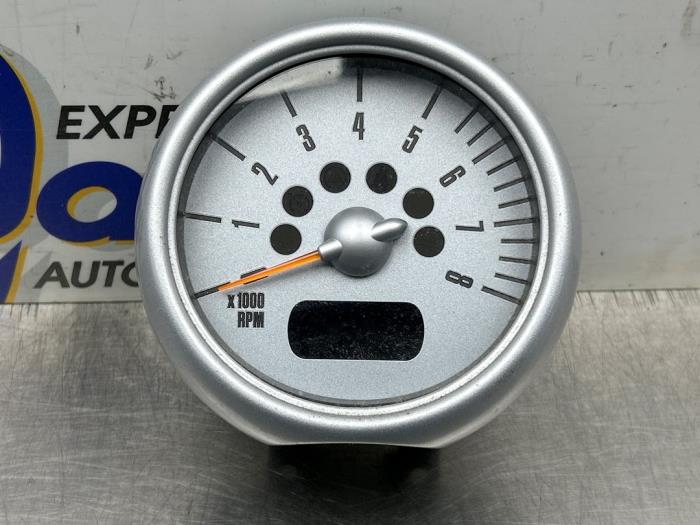 Używane Obrotomierz BMW Mini (R50/53) 1.6 16V Cooper Cena € 40,00 Procedura marży oferowane przez Gebr Opdam B.V.