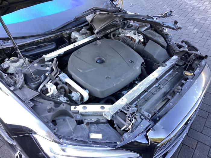 Engine from a Volvo S90 II 2.0 T8 Twin Engine 16V AWD 2018