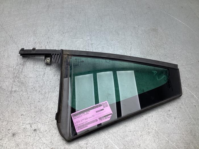 Usados Ventanilla triangular izquierda detrás Skoda Scala 1.0 TSI 115 Precio € 75,00 Norma de margen ofrecido por Gebr Opdam B.V.