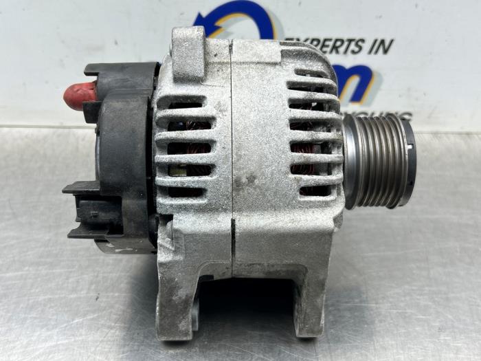 Usagé Dynamo Renault Grand Scénic II (JM) 1.6 16V Prix € 100,00 Règlement à la marge proposé par Gebr Opdam B.V.