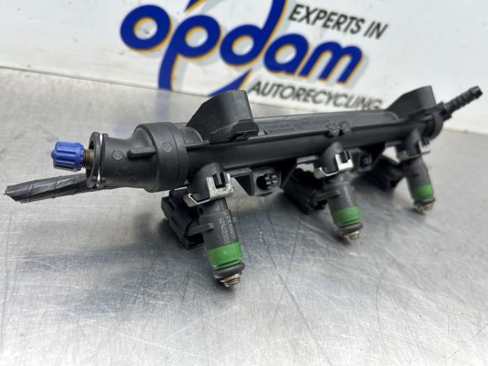 Usagé Injecteur (injection essence) Volkswagen Polo IV (9N1/2/3) 1.2 12V Prix € 125,00 Règlement à la marge proposé par Gebr Opdam B.V.