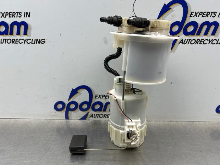 Begagnade Bensinpump Peugeot 107 1.0 12V Pris € 30,00 Marginaltabell erbjuds av Gebr Opdam B.V.