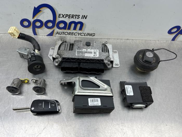 Used Engine management computer Peugeot 107 1.0 12V Price € 250,00 Margin scheme offered by Gebr Opdam B.V.