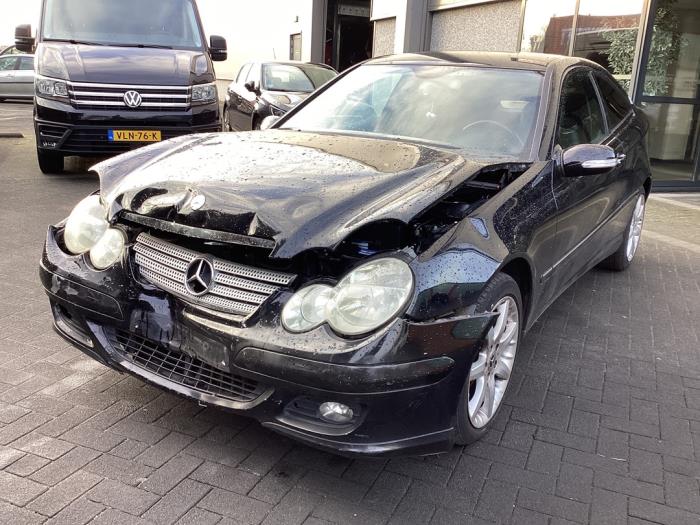 Gebrauchte Getriebe Mercedes C Sportcoupé (C203) 1.8 C-200K 16V Preis € 400,00 Margenregelung angeboten von Gebr Opdam B.V.