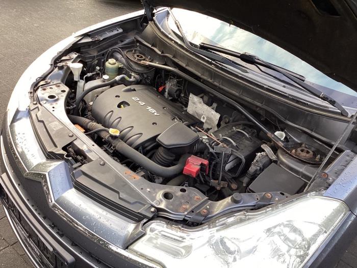 Engine from a Citroën C-Crosser 2.4 16V 2010