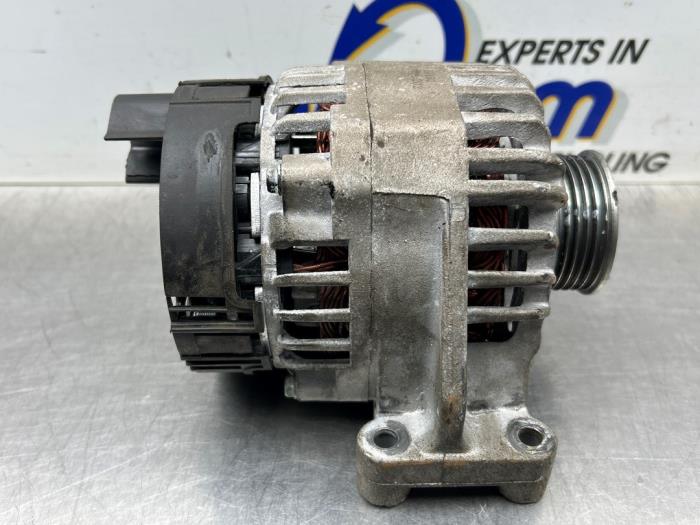 Dynamo van een Fiat Panda (169) 1.2 Fire 2010