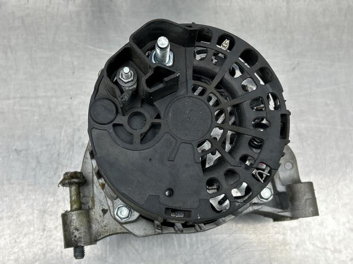 Dynamo van een Fiat Panda (169) 1.2 Fire 2010