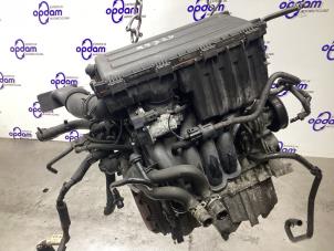 Motor van een Seat Ibiza III (6L1) 1.6 16V 2007