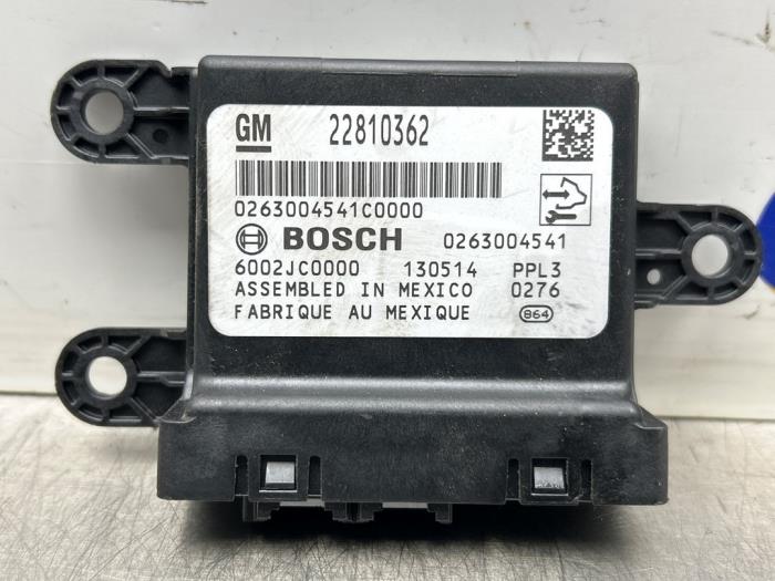 Begagnade PDC-modul Opel Astra J Sports Tourer (PD8/PE8/PF8) 1.7 CDTi 16V Pris € 50,00 Marginaltabell erbjuds av Gebr Opdam B.V.