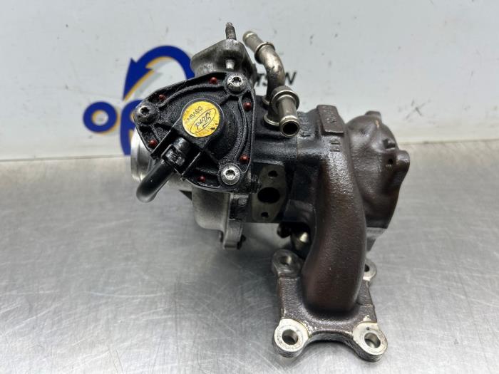 Turbo van een Ford Focus 3 1.0 Ti-VCT EcoBoost 12V 100 2013