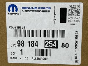 Ventildeckel van een Peugeot 3008 II (M4/MC/MJ/MR) 1.6 16V PureTech 180 2019