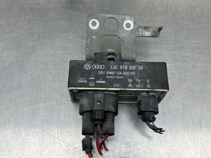 Used Cooling computer Volkswagen Polo IV (9N1/2/3) 1.4 16V Price € 35,00 Margin scheme offered by Gebr Opdam B.V.