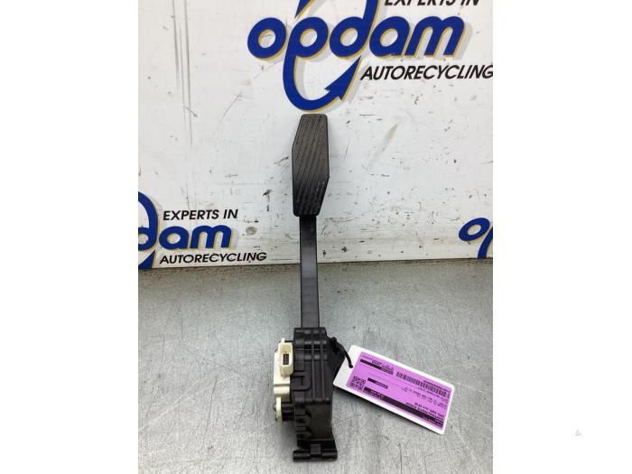 Begagnade Gaspedalsensor Opel Karl 1.0 12V Pris € 35,00 Marginaltabell erbjuds av Gebr Opdam B.V.